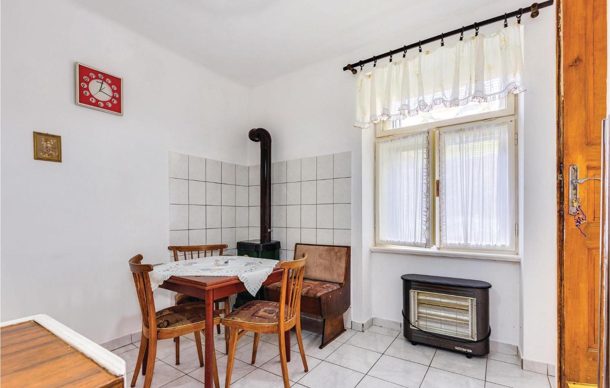 1 Bedroom Beautiful Apartment In Bakar Exterior photo